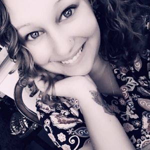 Meet your Posher, Hayley